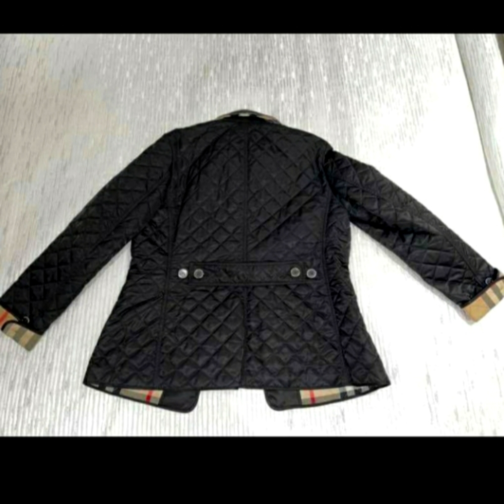 I have barely worn & I'm needing to downsize. No low ballers